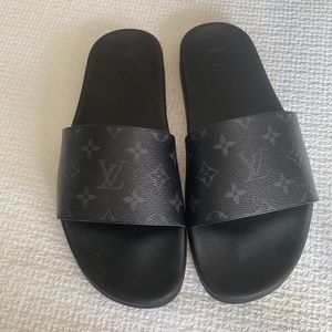 Men’s Louis Vuitton Waterfront Mule Slides
